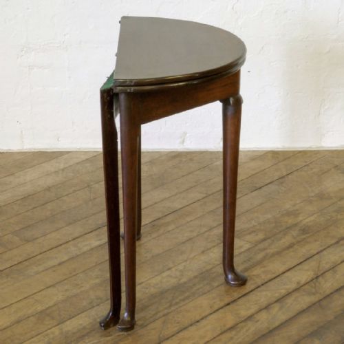 SMALL GEORGIAN MAHOGANY TEA TABLE - ADDITIONAL PHOTO 6