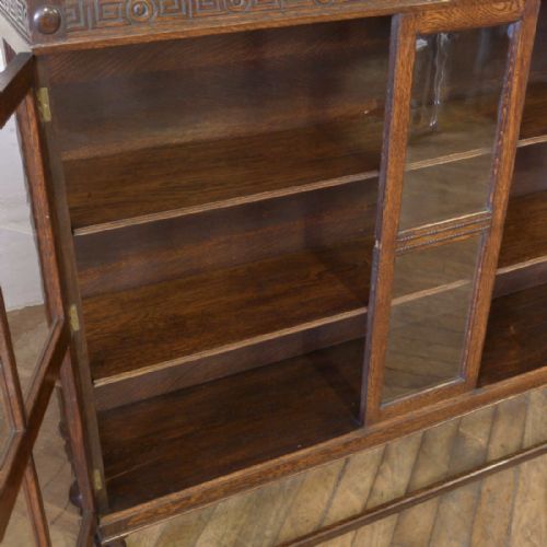 LARGE OAK CABINET - ADDITIONAL PHOTO 3