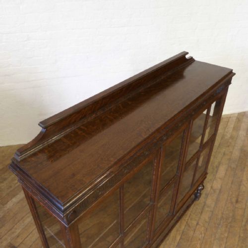 LARGE OAK CABINET - ADDITIONAL PHOTO 5