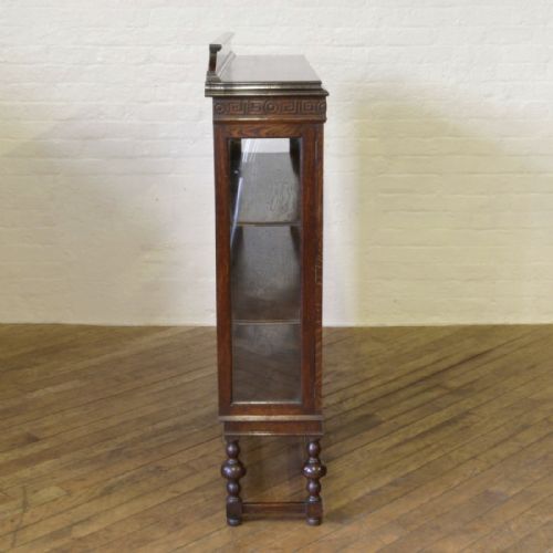 LARGE OAK CABINET - ADDITIONAL PHOTO 8