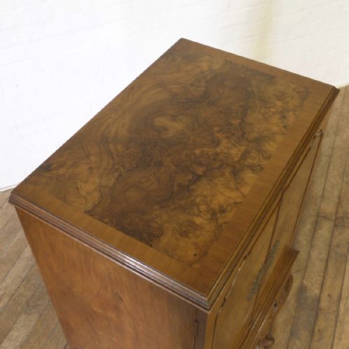 QUEEN ANNE STYLE WALNUT COCKTAIL CABINET - ADDITIONAL PHOTO 5