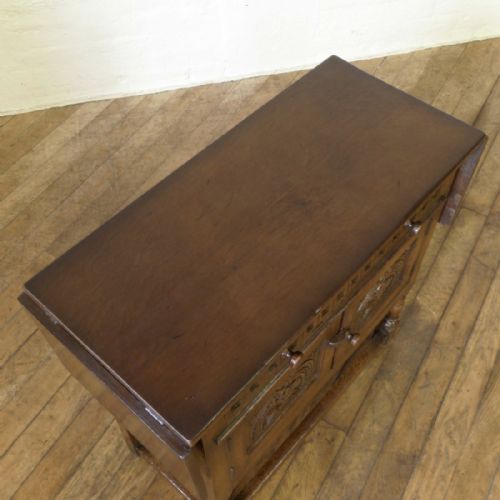 SMALL TITCHMARSH GOODWIN STYLE OAK HUTCH - ADDITIONAL PHOTO 3