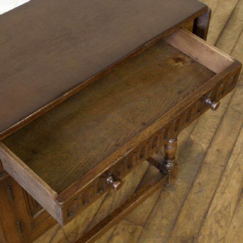 SMALL TITCHMARSH GOODWIN STYLE OAK HUTCH - ADDITIONAL PHOTO 5