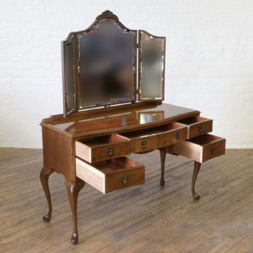 WALNUT DRESSING TABLE - ADDITIONAL PHOTO 2