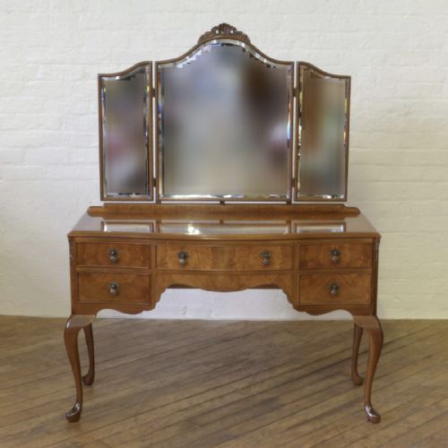 WALNUT DRESSING TABLE - ADDITIONAL PHOTO 4