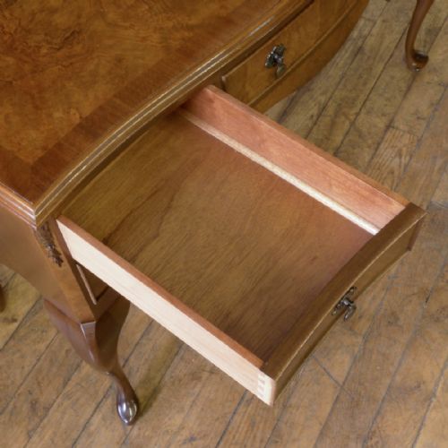 WALNUT DRESSING TABLE - ADDITIONAL PHOTO 6