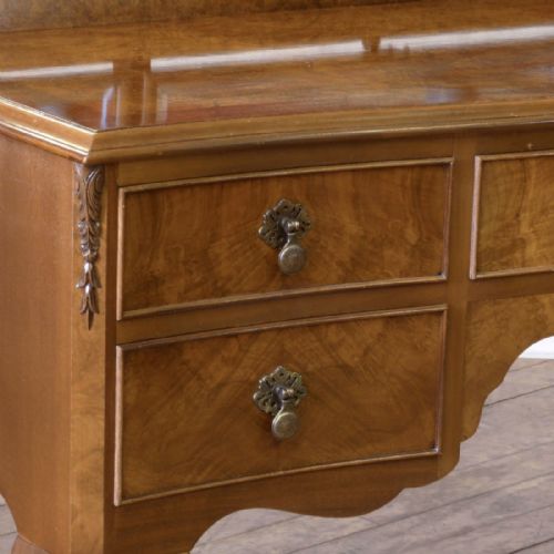 WALNUT DRESSING TABLE - ADDITIONAL PHOTO 9