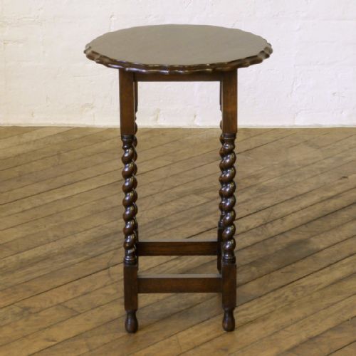 OAK OCCASIONAL TABLE - ADDITIONAL PHOTO 2