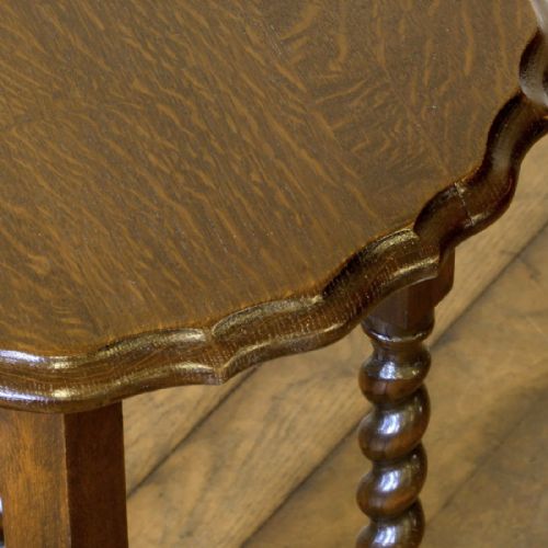 OAK OCCASIONAL TABLE - ADDITIONAL PHOTO 4