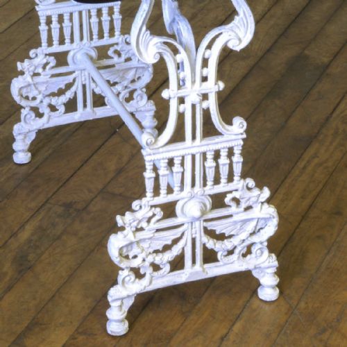VICTORIAN CAST IRON CONSERVATORY TABLE - ADDITIONAL PHOTO 5