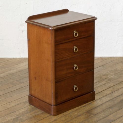 SMALL VICTORIAN MAHOGANY CHEST OF DRAWERS - ADDITIONAL PHOTO 2