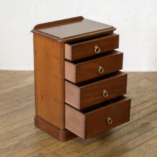 SMALL VICTORIAN MAHOGANY CHEST OF DRAWERS - ADDITIONAL PHOTO 3