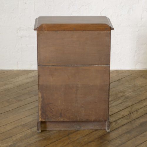 SMALL VICTORIAN MAHOGANY CHEST OF DRAWERS - ADDITIONAL PHOTO 4