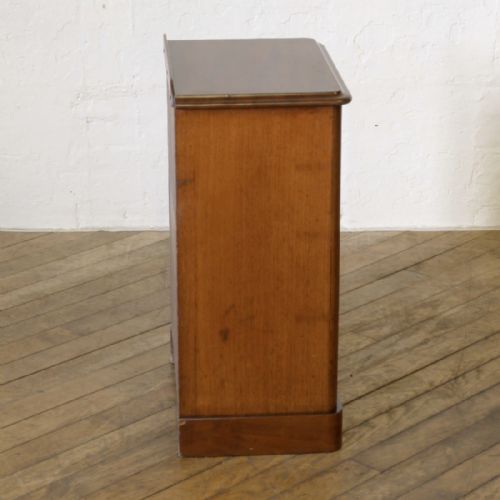 SMALL VICTORIAN MAHOGANY CHEST OF DRAWERS - ADDITIONAL PHOTO 6