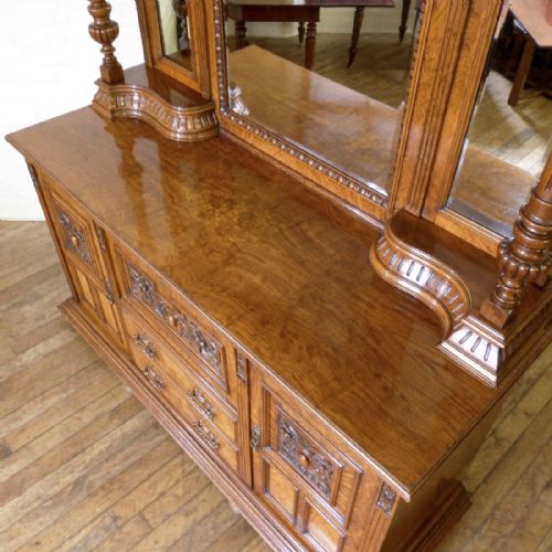 VICTORIAN POLLARD OAK SIDEBOARD - ADDITIONAL PHOTO 3