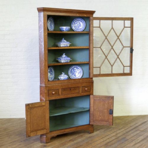 GEORGIAN OAK CORNER CUPBOARD - ADDITIONAL PHOTO 1