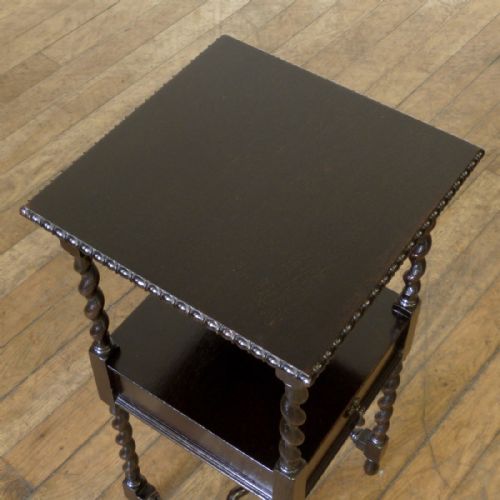 OAK OCCASIONAL TABLE - ADDITIONAL PHOTO 1