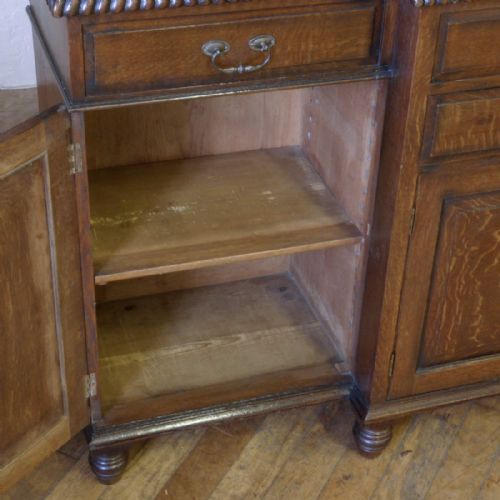 EDWARDIAN OAK BREAKFRONT BOOKCASE - ADDITIONAL PHOTO 5