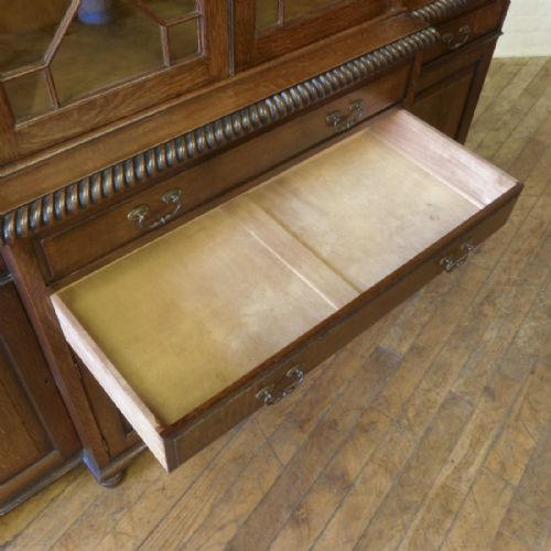 EDWARDIAN OAK BREAKFRONT BOOKCASE - ADDITIONAL PHOTO 10