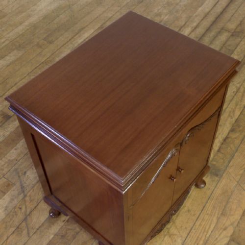 TYRELA MAHOGANY GRAMOPHONE - ADDITIONAL PHOTO 5