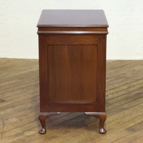 TYRELA MAHOGANY GRAMOPHONE - ADDITIONAL PHOTO 12