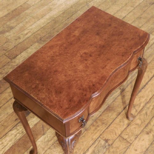 SMALL QUEEN ANNE STYLE WALNUT SIDE TABLE - ADDITIONAL PHOTO 6