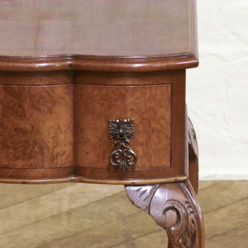 SMALL QUEEN ANNE STYLE WALNUT SIDE TABLE - ADDITIONAL PHOTO 8