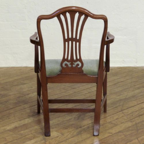 SET OF EIGHT SHERATON STYLE MAHOGANY CHAIRS - ADDITIONAL PHOTO 10