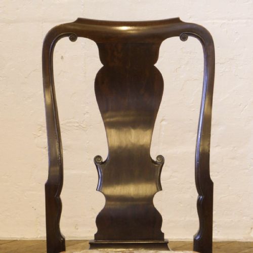 SET OF SIX QUEEN ANNE STYLE MAHOGANY CHAIRS - ADDITIONAL PHOTO 3