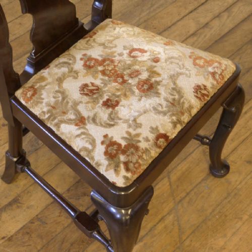 SET OF SIX QUEEN ANNE STYLE MAHOGANY CHAIRS - ADDITIONAL PHOTO 6