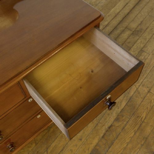 VICTORIAN MAHOGANY CHEST OF DRAWERS - ADDITIONAL PHOTO 2
