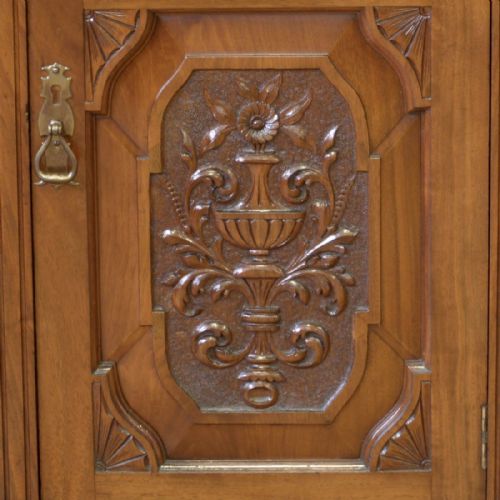 EDWARDIAN WALNUT BEDSIDE CUPBOARD - ADDITIONAL PHOTO 2