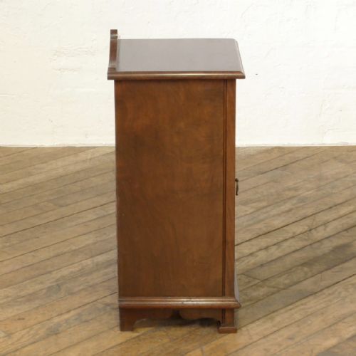 EDWARDIAN WALNUT BEDSIDE CUPBOARD - ADDITIONAL PHOTO 7
