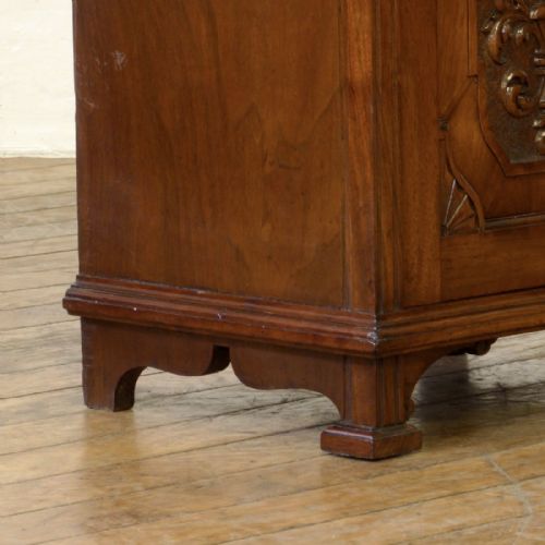 EDWARDIAN WALNUT BEDSIDE CUPBOARD - ADDITIONAL PHOTO 10
