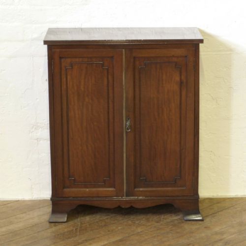victorian mahogany cupboard - CATEGORY: ANTIQUE CUPBOARDS - DATED VICTORIAN
