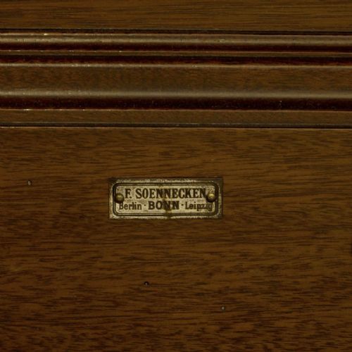 fig 1. Pivoting Roll Top Desk by Friedrich Soennecken