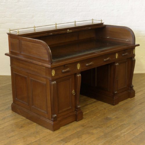 fig 6. Pivoting Roll Top Desk by Friedrich Soennecken