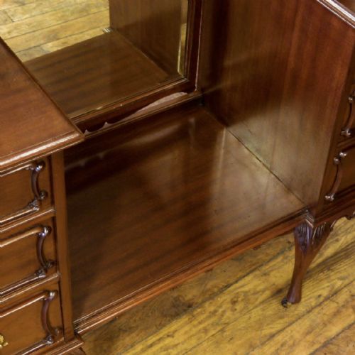 VICTORIAN MAHOGANY DRESSING TABLE - ADDITIONAL PHOTO 1