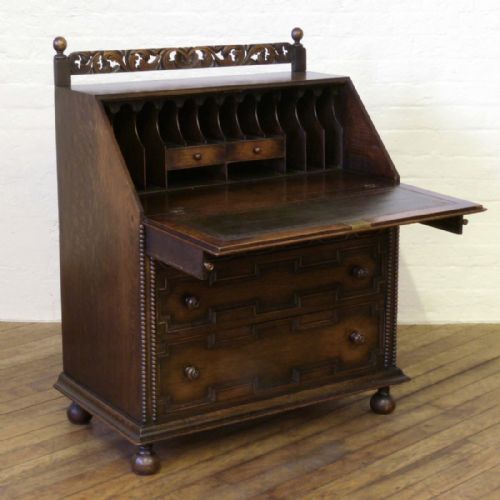 JACOBEAN STYLE OAK BUREAU - ADDITIONAL PHOTO 1