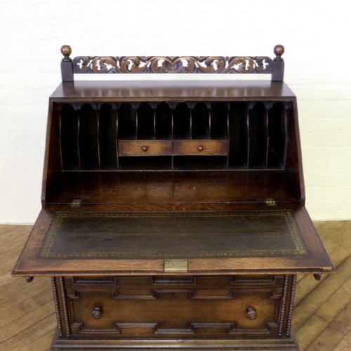 JACOBEAN STYLE OAK BUREAU - ADDITIONAL PHOTO 6