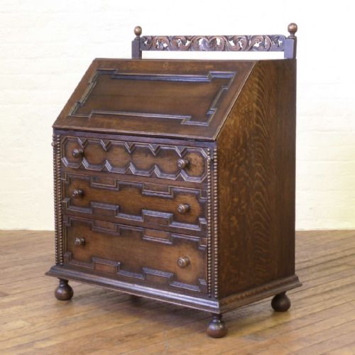 JACOBEAN STYLE OAK BUREAU - ADDITIONAL PHOTO 13