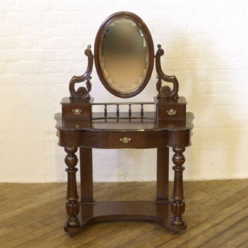 victorian mahogany dressing table - CATEGORY: ANTIQUE DRESSING TABLES - DATED VICTORIAN