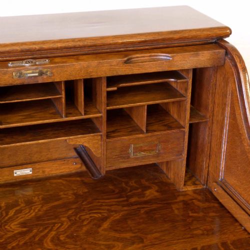 fig 3. Small Roll Top Desk