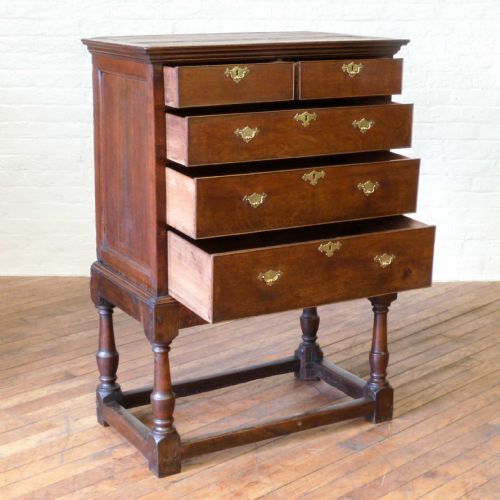 QUEEN ANNE OAK CHEST ON STAND - ADDITIONAL PHOTO 4