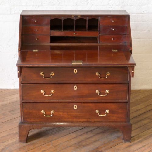 GEORGIAN MAHOGANY BUREAU - ADDITIONAL PHOTO 1