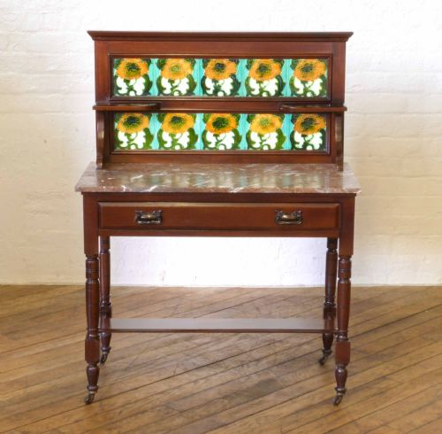 victorian mahogany washstand - CATEGORY: ANTIQUE FURNITURE - DATED VICTORIAN