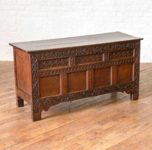 17TH CENTURY OAK COFFER - ADDITIONAL PHOTO 1