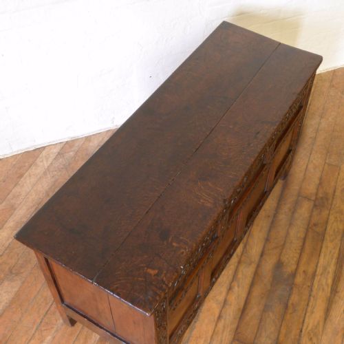 17TH CENTURY OAK COFFER - ADDITIONAL PHOTO 5