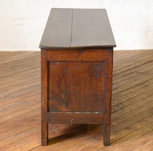 17TH CENTURY OAK COFFER - ADDITIONAL PHOTO 9