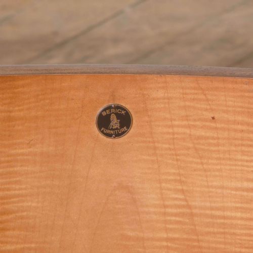 PAIR OF QUEEN ANNE STYLE BEDSIDE CABINETS - ADDITIONAL PHOTO 13